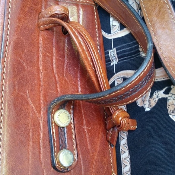 Oroton Authentic Australia Cowhide Bucket Bag - Picture 3 of 8